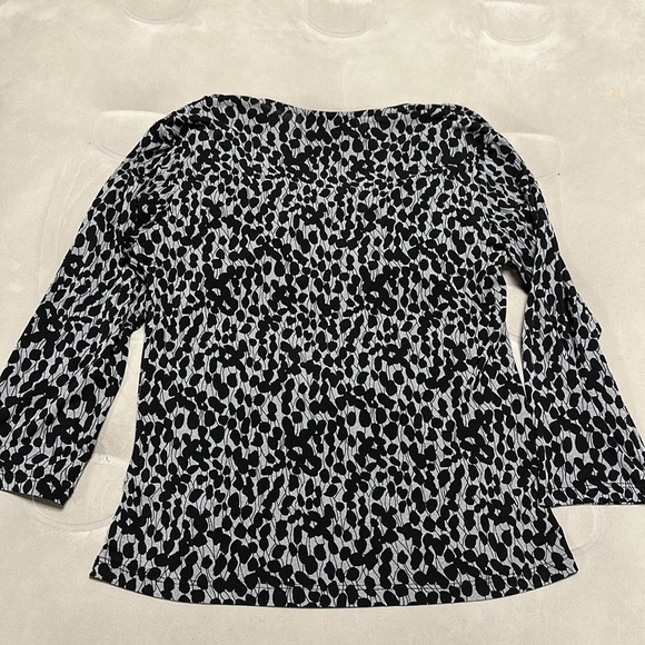 BRIGGS NEW YORK Black & Sliver/ gray Patterned Faux Layered Blouse Top, S - Picture 6 of 7